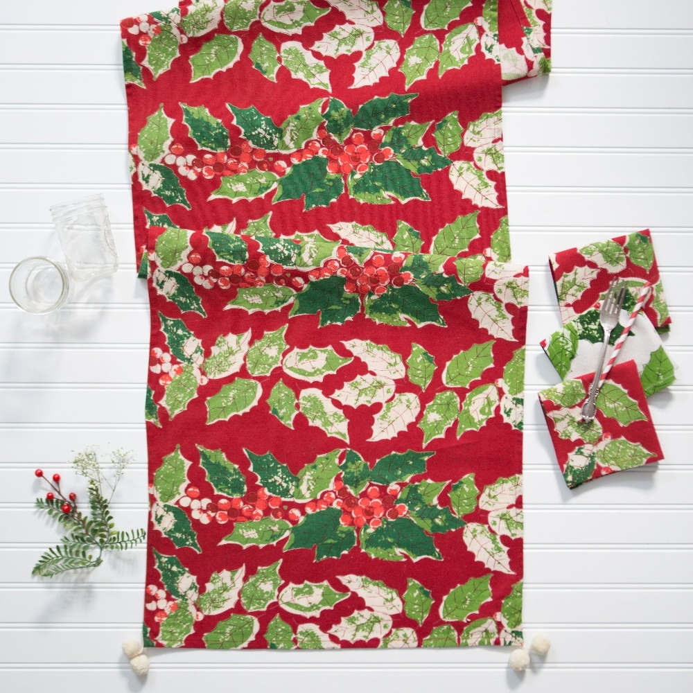April Cornell Table Runner Jolly Holly Red NWT